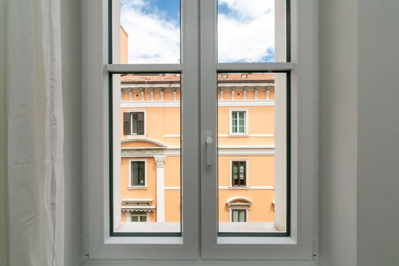 ~ Cozy Apartment ~ City Center Train Station Trieste Exterior foto