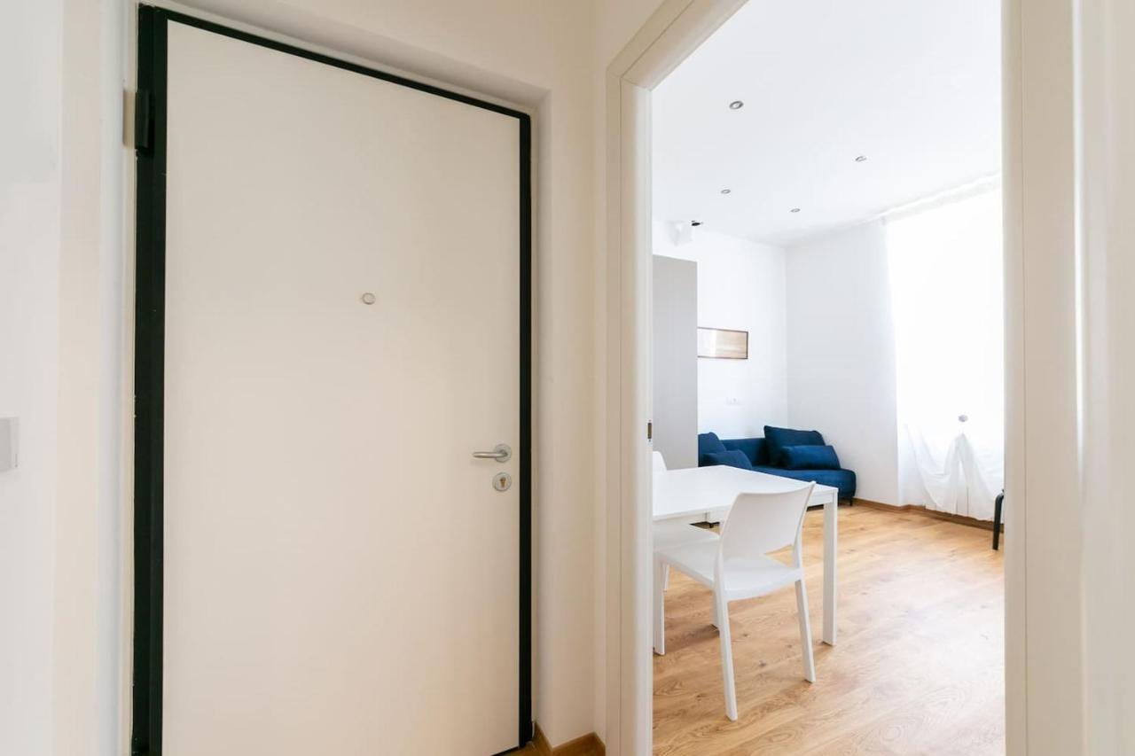 ~ Cozy Apartment ~ City Center Train Station Trieste Exterior foto